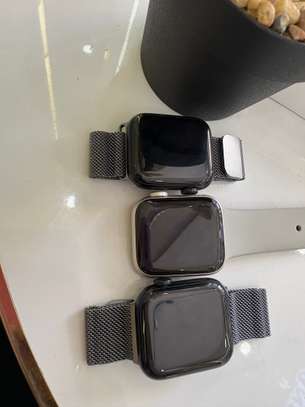 Apple Watch SE 3 40MM image 2