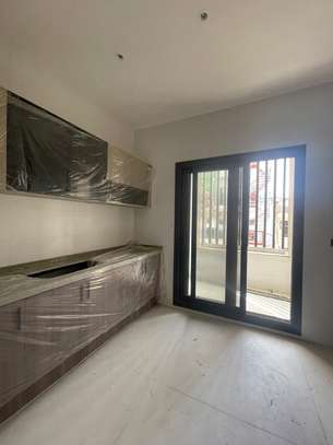 Immeuble R+6 à louer aux Almadies image 12