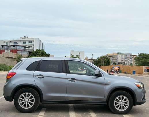 Mitsubishi RVR image 7