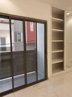 Immeuble a vendre aux Mamelles image 2