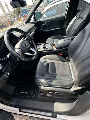2019 AUDI Q7 image 8