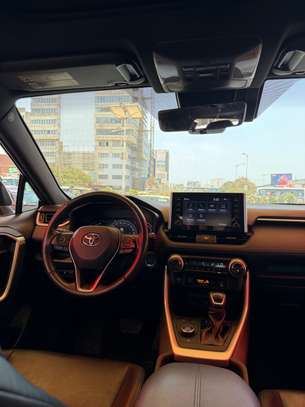 Toyota Rav4 Hybrid image 15