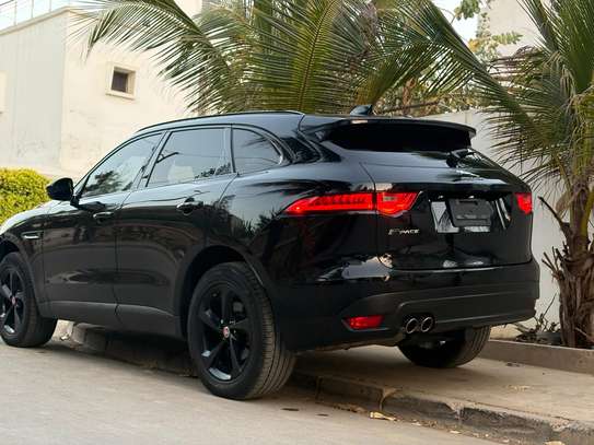 2018 Jaguar f pace image 2