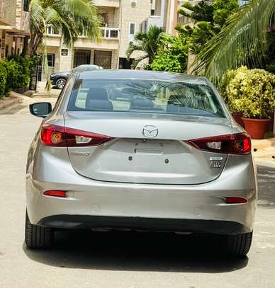 Mazda M3 2016 image 2