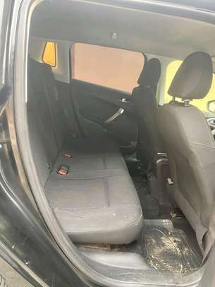Peugeot 2008 image 11