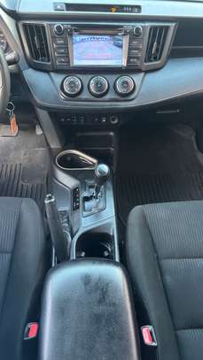 TOYOTA RAV4 2017 image 5