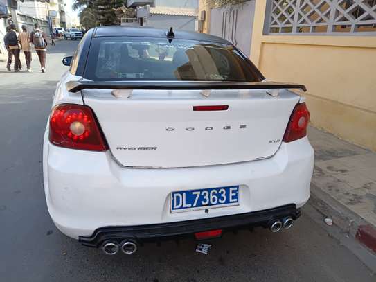 Dodge avenger image 3