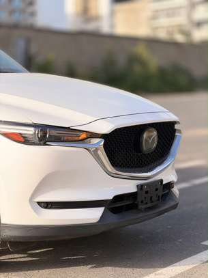 Mazda CX-5 2018 SUV Blanc fiable et élégant image 4