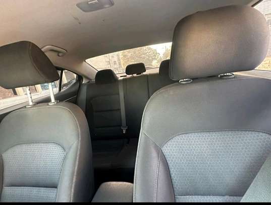 Huyndai Elantra 2017 image 9