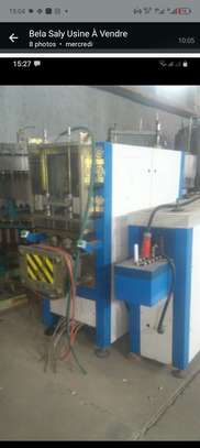A VENDRE USINE DE REMPLISSAGE BOISSON GAZEUSE image 10