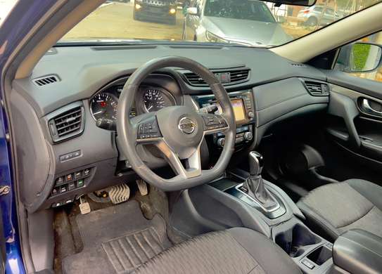 Nissan Rogue image 9