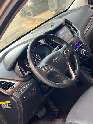 Je vend ma Hyundai santafe 2017 automatic essence image 3