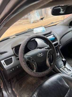 Hundai elantra 2013 image 4