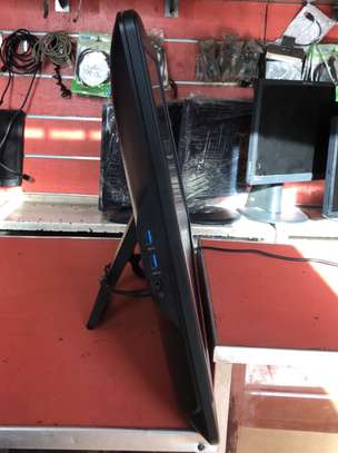 Dell Wyse 5470 ALL IN ONE.24 POUCES FHD image 7