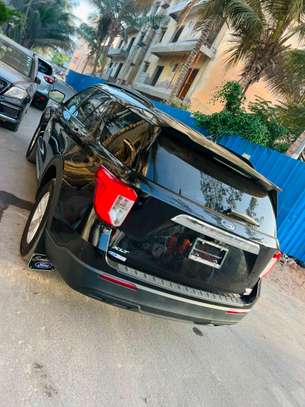 FORD EXPLORER 2020 image 2