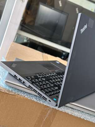 Lenovo Thinkpad T560 image 2