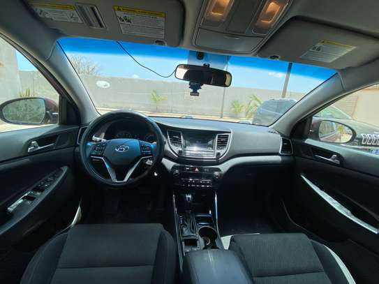 Hyundai Toucson image 3