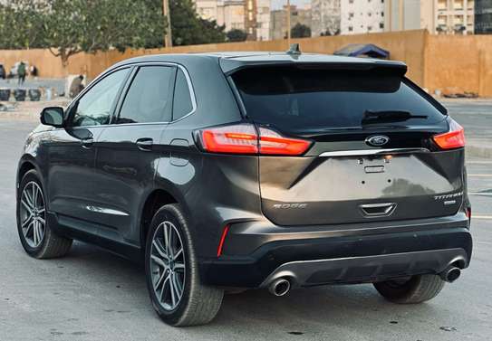 Ford Edge Titanium 2019 image 2