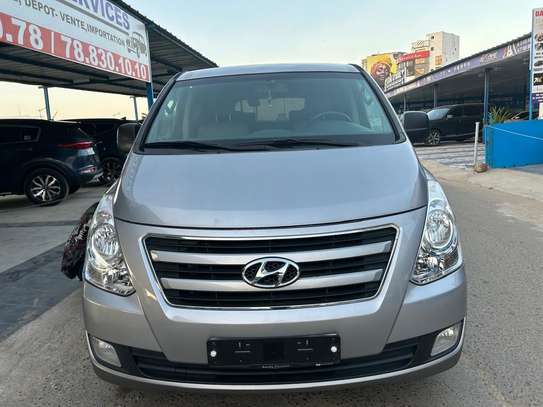 Hyundai Grand Starex 2017-2018 image 12
