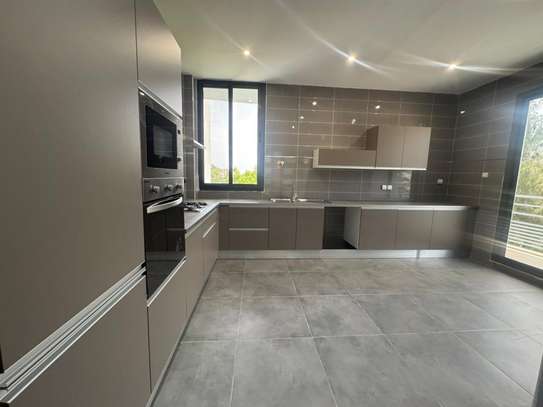 Appartement à coté de l'école américaine Fenêtre Mermoz image 2