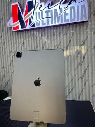 iPad Pro M1 12.9 image 1