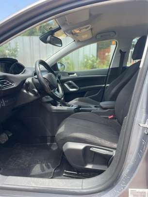 Peugeot 308 2016 image 3