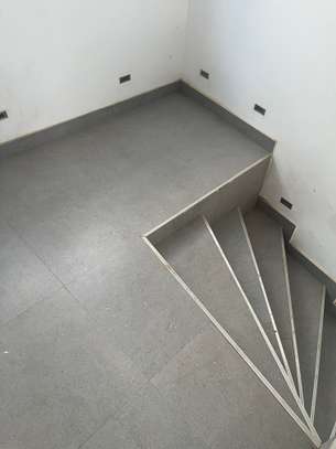 Duplex F6 de standing à louer à Mermoz image 6