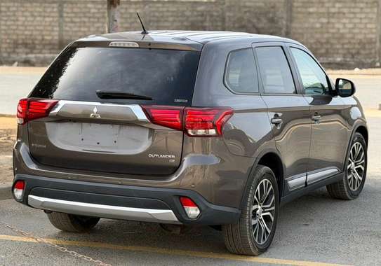Mitsubishi Outlander 7 places 2016 image 9