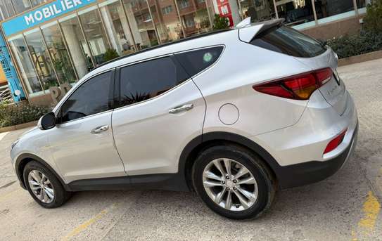 Hyundai santafe 2016 image 3
