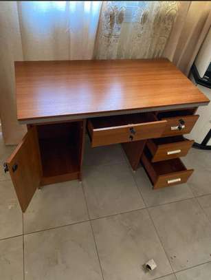 Table bureau avec étagères image 2