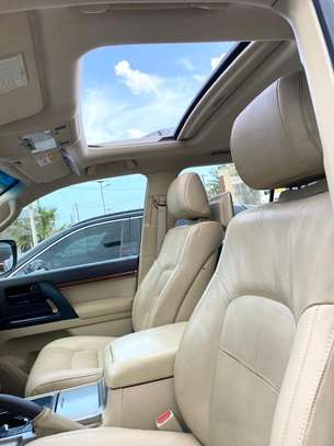 Toyota land cruiser 2016 image 8