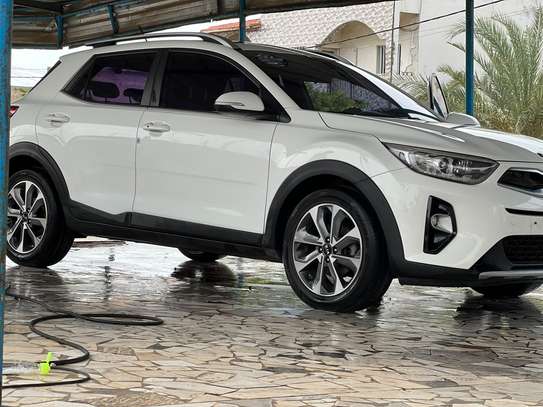 Kia Stonic SUV blanc image 6