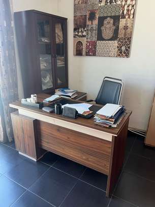 Bureau Angle avec Fauteuil et Armoire 2 Portes bois image 1