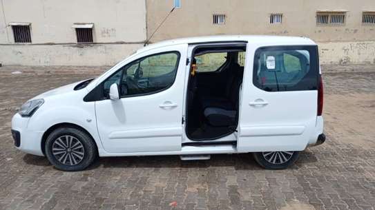 Peugeot partner 5 places Clim image 2