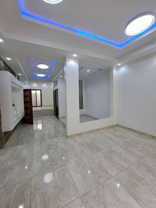 Villa R+2 à louer image 1