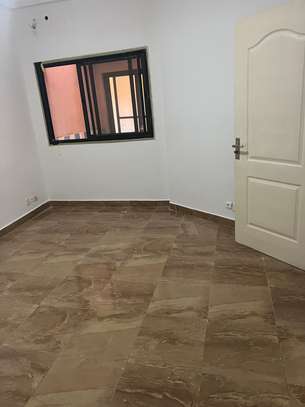 Joli appartement F3 a Ngor Almadies image 7