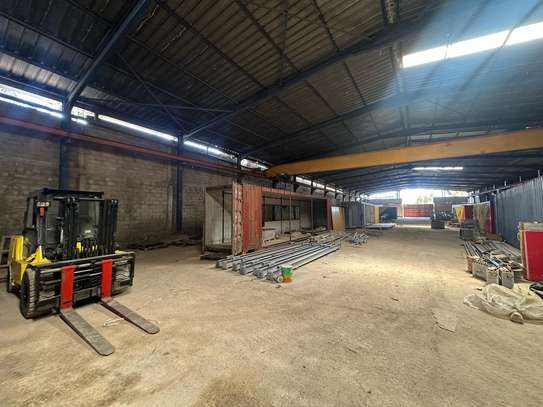 HANGAR A LOUER  1500m2 image 3