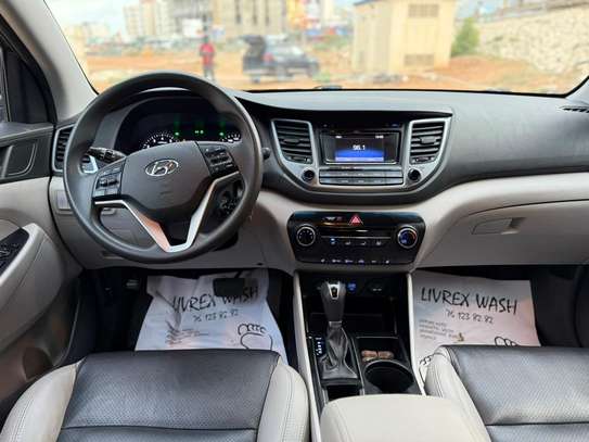 Hyundai tucson image 5