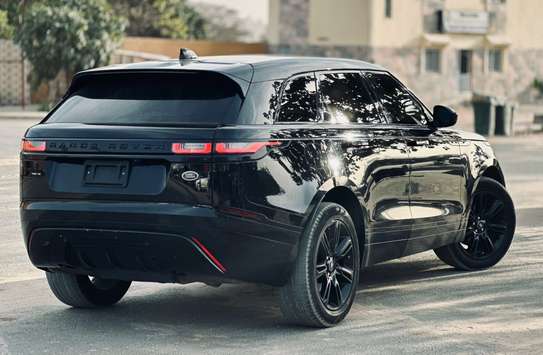 2018 Range Rover Velar - All Black image 11