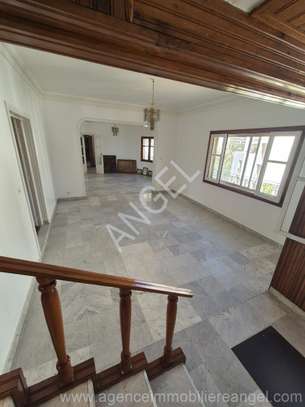 Ref_2779_SEY F4 en duplex vide à louer à Dakar Plateau image 3