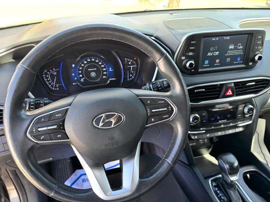 Hyundai Santa fe Sport image 9