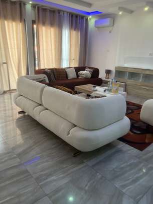 Ensemble canapés 3 places beige et marron design moderne image 4