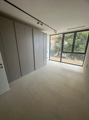 Superbe duplex corniche almadies image 9
