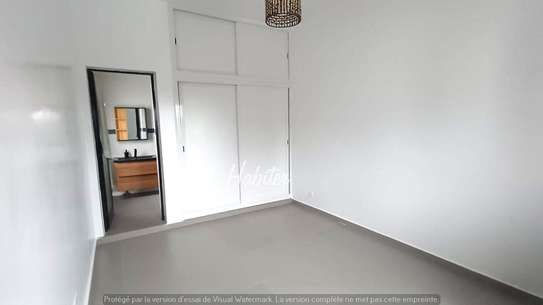 Villa R+1 meublée à louer à Saly image 2