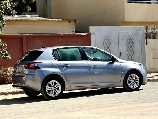 Peugeot 308 image 9