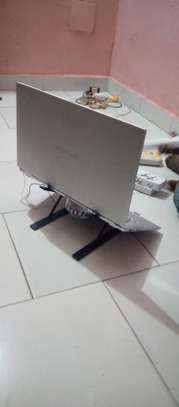 Ordinateur portable laptop . image 2