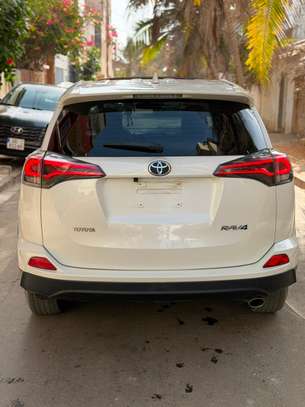TOYOTA RAV4 2019 image 11
