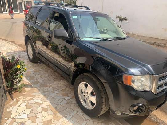Ford escape 4X4 image 2