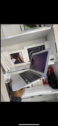 MacBook Air 2015 11 Pouces - I5 | 4GB RAM | 256 image 4