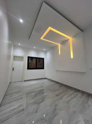 Appartement F4 à louer au Point E image 7